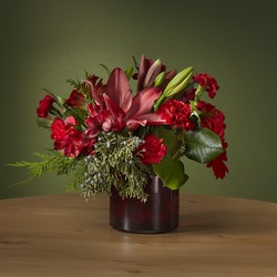 Berry Merry Bouquet -A local Pittsburgh florist for flowers in Pittsburgh. PA